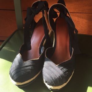 🎈SALE!!Black Gap Espadrilles! Size 6. Worn 1 time